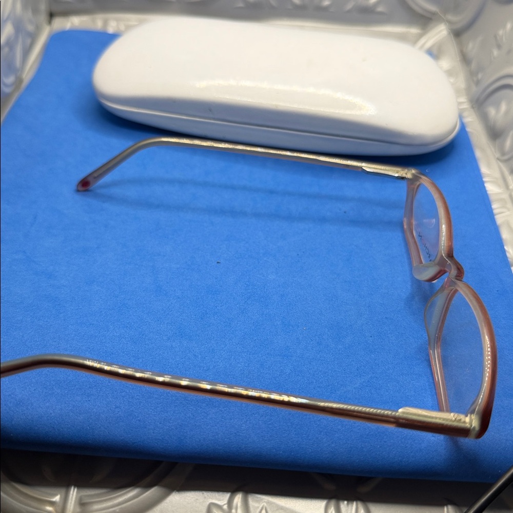 MarchOn‎ frames - Picture 8 of 9